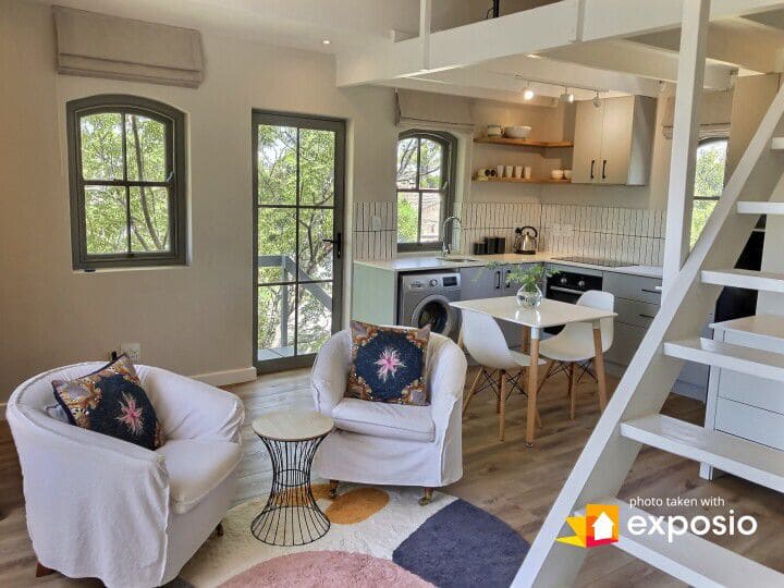Light Contemporary Secure Loft Studio - Le Cap