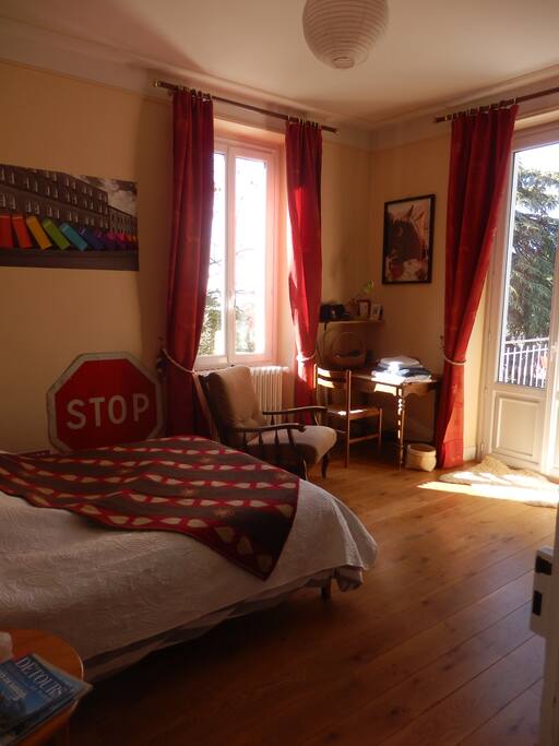 Belle chambre avec terrasse