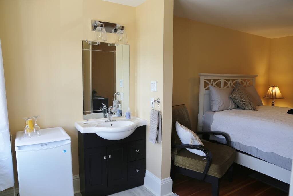The Lily Pad Vanity