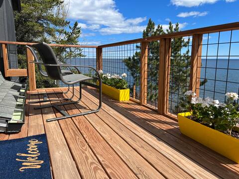 East Bay Loft - Stunning views of Artists Point