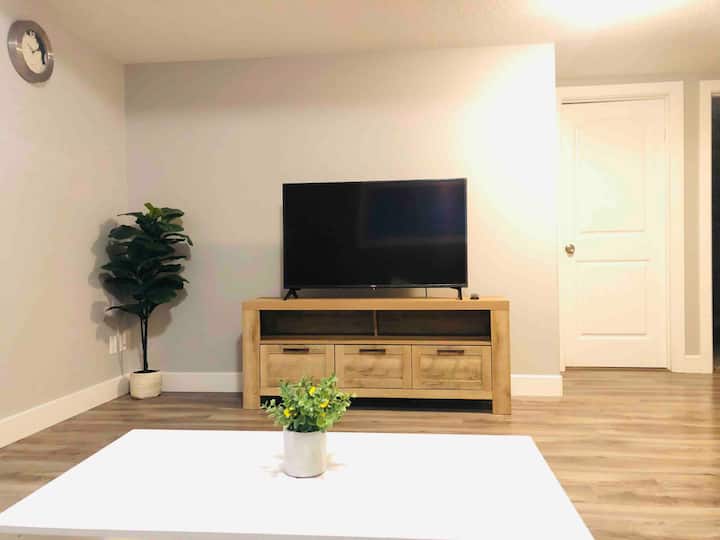 ⭐️⭐️⭐️⭐️⭐️The Tired Traveller's Inn - Grande Prairie