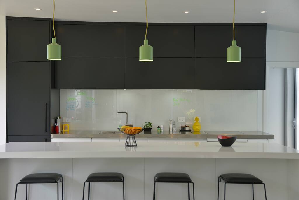 Large kitchen island and bench area