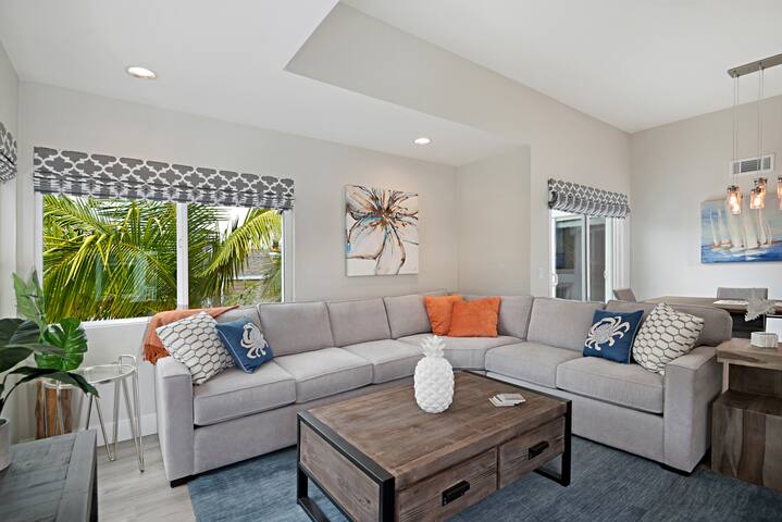 Download Chic Condo Steps From Strands Beach Apartments For Rent In Dana Desktop Wallpaper Free Wallpaper Chic Condo Steps From Strands Beach Apartments For Rent In Dana Free