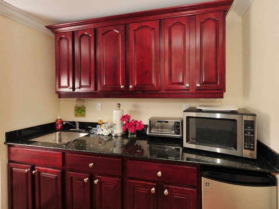 STUDIO KITCHENETTE