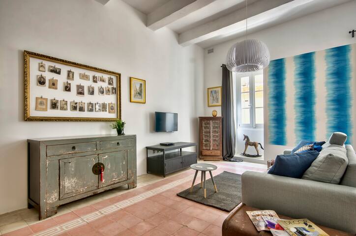 Valletta Art Loft with seaview