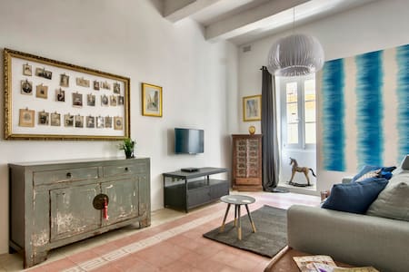 Valletta Art Loft with seaview