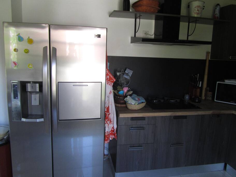 Cuisine avec frigo américain