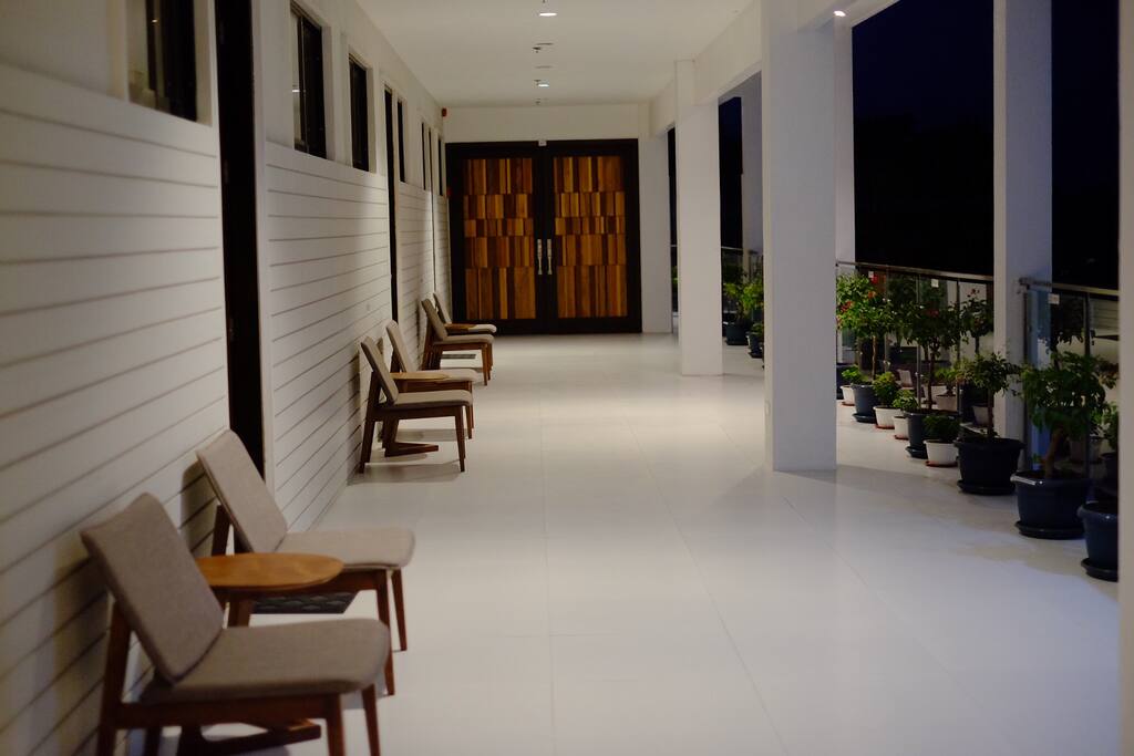 The hallway with coffee table