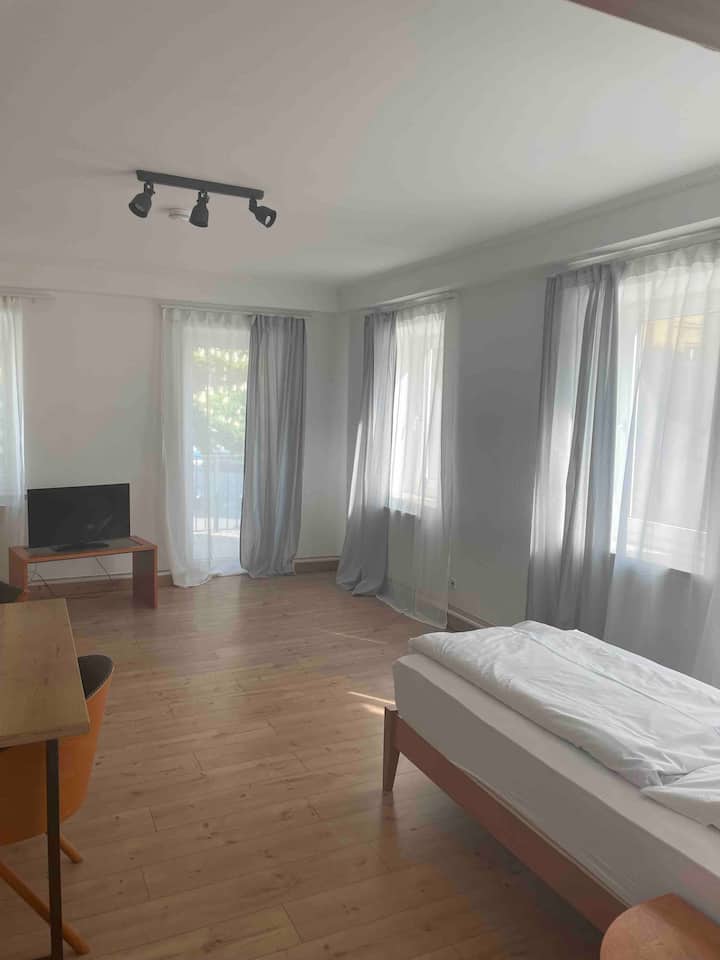 Apartment Inkl. Küche, Balkon U. Wlan - Landshut