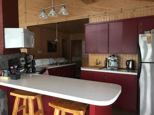 Baker Lac 4 season cottage gallery image 3