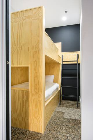 G102-Les Lofts de la Gare – Par Les Lofts Vieux-QC gallery image 5