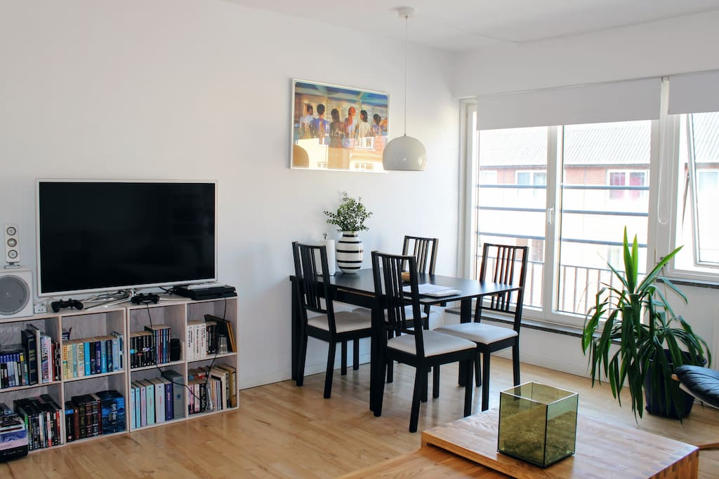 Livingroom and dining