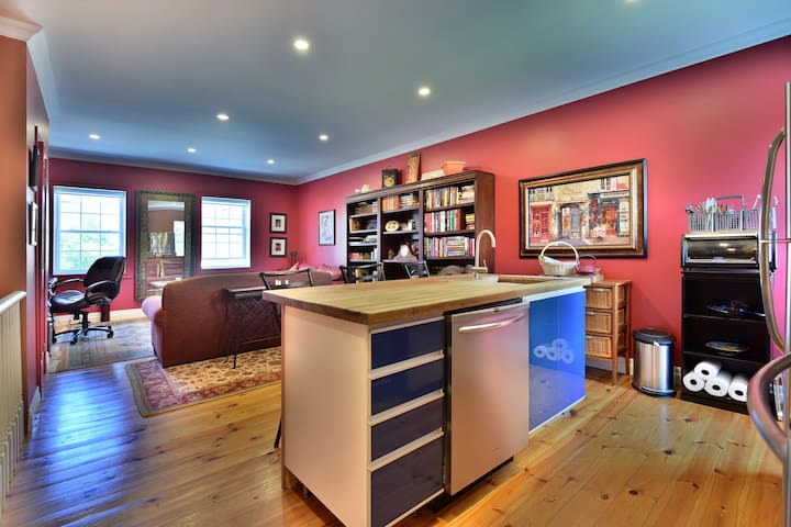 Downtown Brockville Suite
