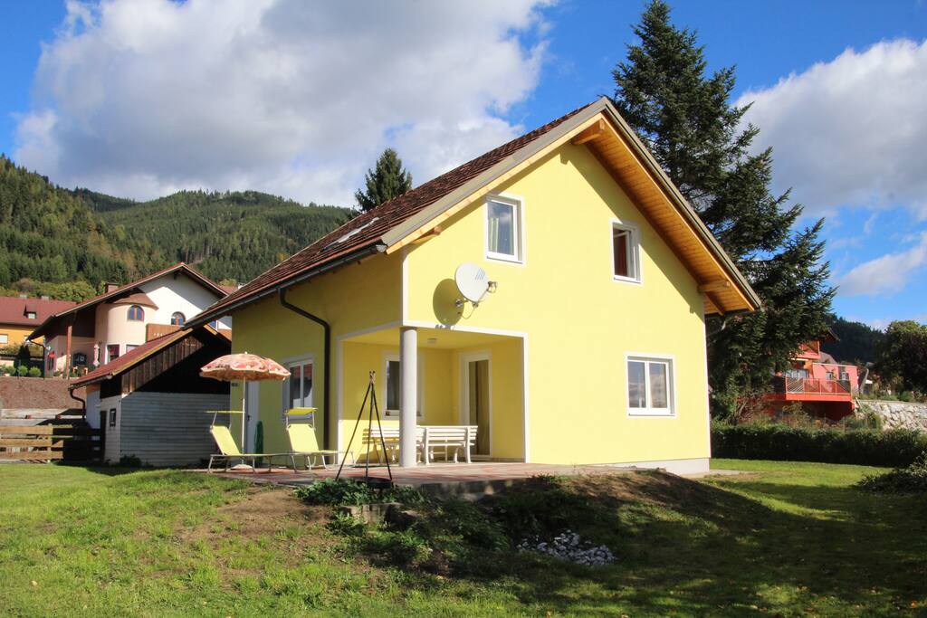 Häuschen, Gartenansicht