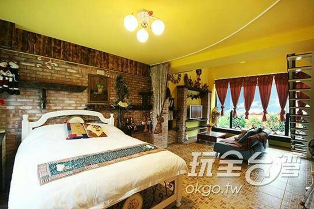 樓下雙人房與客廳
Double room in 1st floor