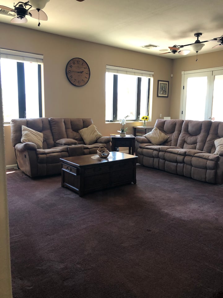 Paradise On The River Bhc Waterfront Beach 4bd 3ba - Laughlin, NV