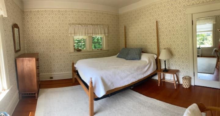 Საწოლი 152 × 203 სმ