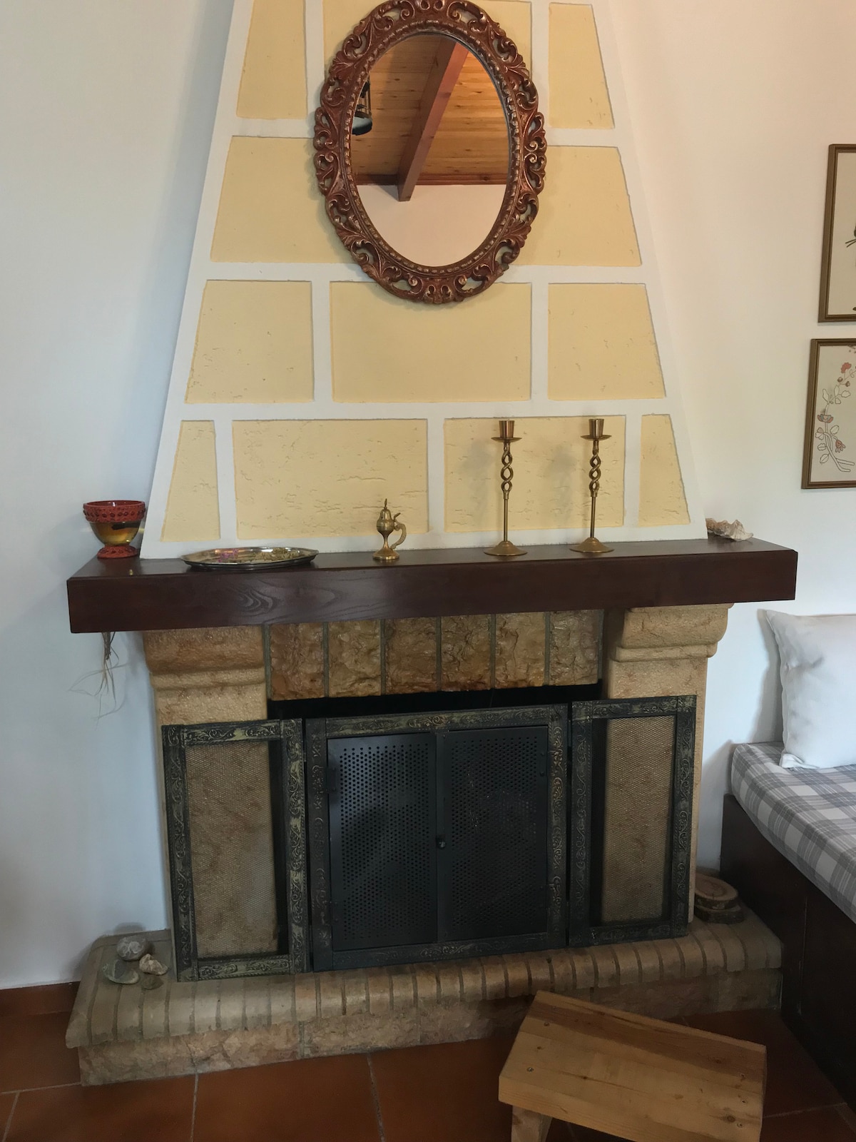 La chimenea te mantendrá caliente durante tus vacaciones de invierno.