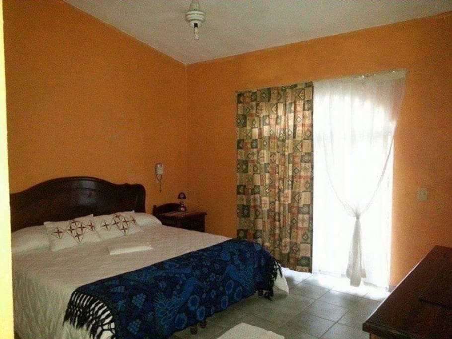 recámara principal, con cama king size