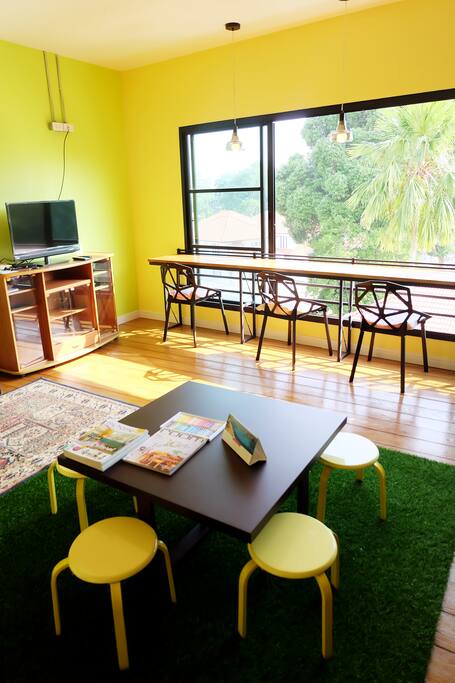 The kitchen and living area on the top floor with city view :D