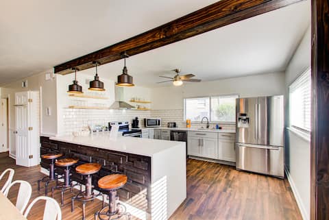 Saint Amatus Minutes To Beach & Pensacola NAS