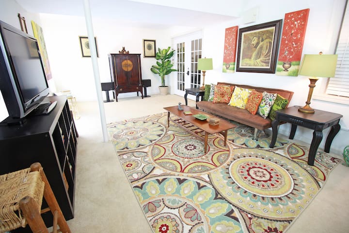 Private Relaxing 1BR Apt w/yard Near Quantico & DC