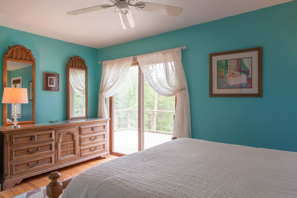 Queen bedroom with slider to deck-2