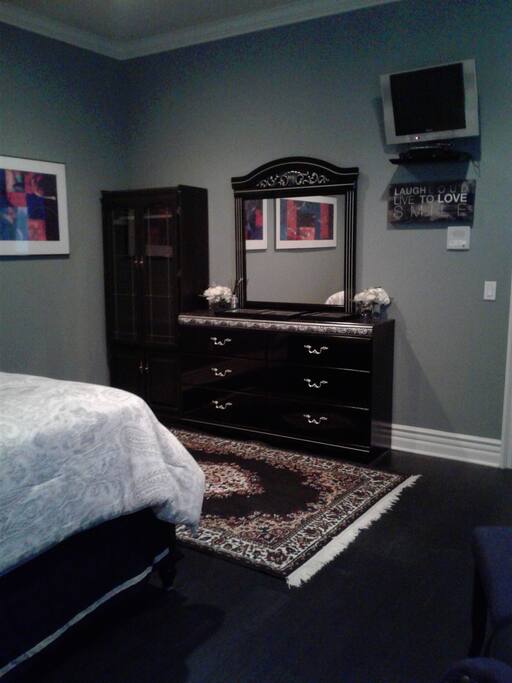 Armoire, dresser, tv