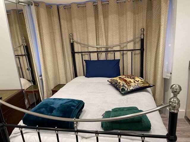 Lux Villa 3 En-suite Bedrooms Wembley Stadium 5KM gallery image 5