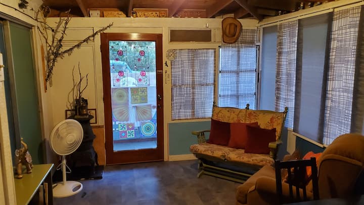 Entire 1 Bedroom Cozy House - Lake Isabella, CA