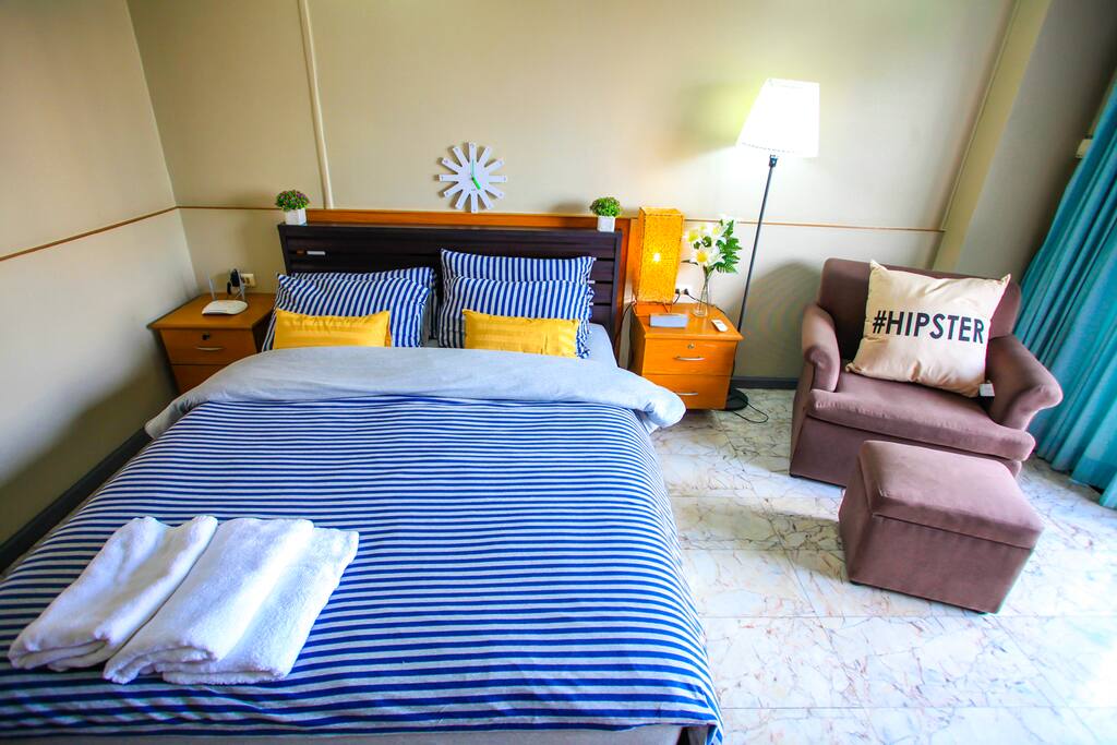Bed room with 5 star hotel Quit!
