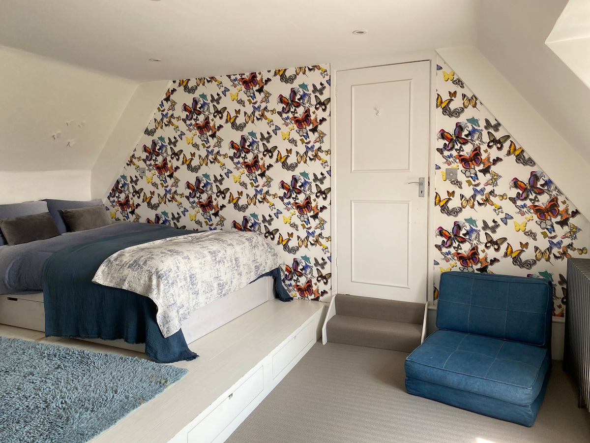 Spavaća soba 2 - bračni krevet s jednim izvlačenjem i kaučem na razvlačenje