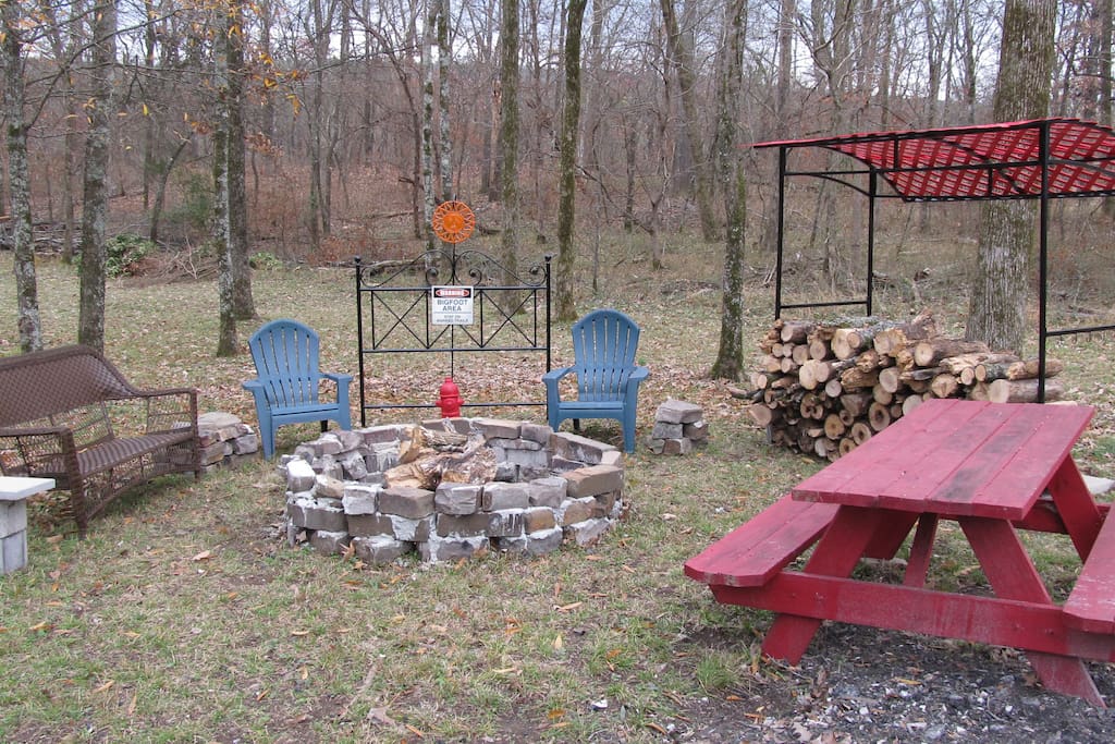Fire pit and outdoor eating area