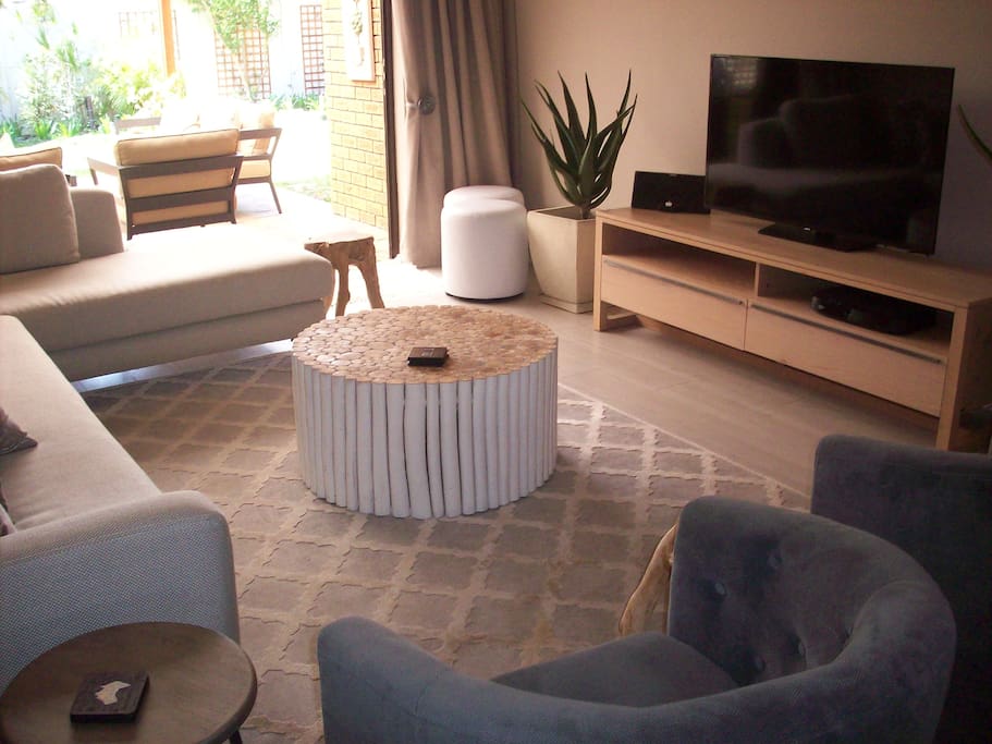 Lounge with flat screen cable TV