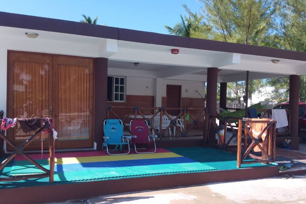 terraza techada y hamaqueros