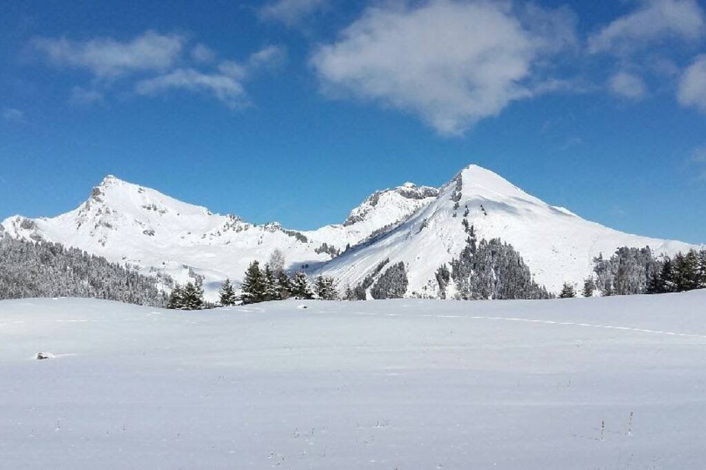 Chalune, le Roc d enfer et Uble à droite, depuis les Molliettes