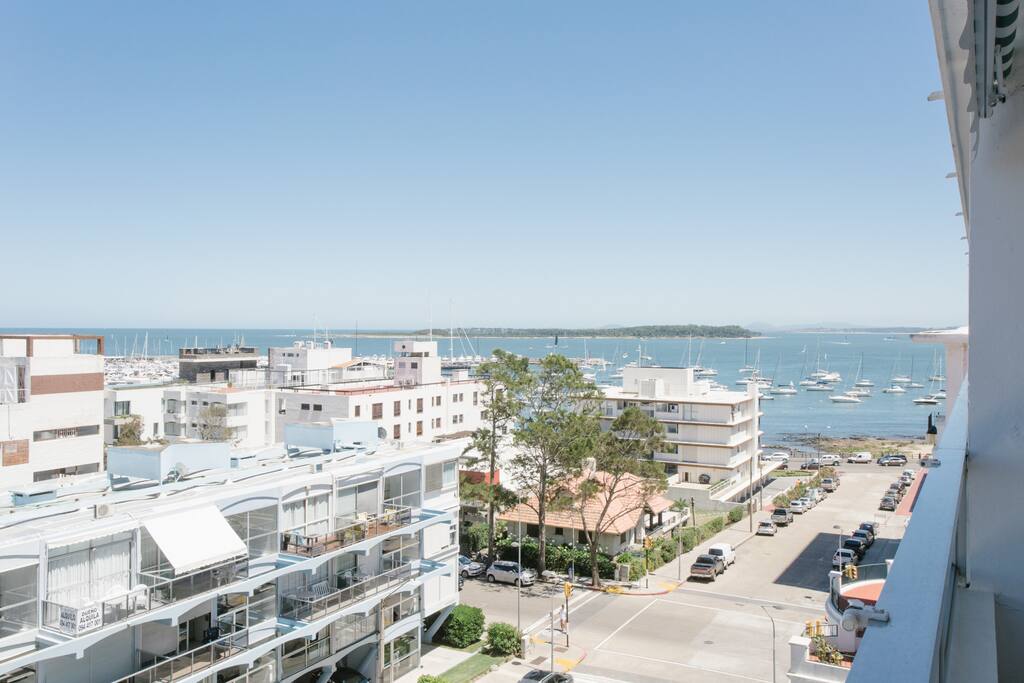 Increíble vista a la isla Gorriti