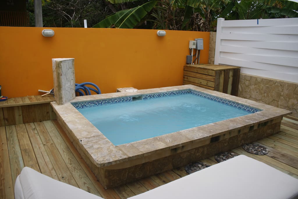 Dip-in Pool