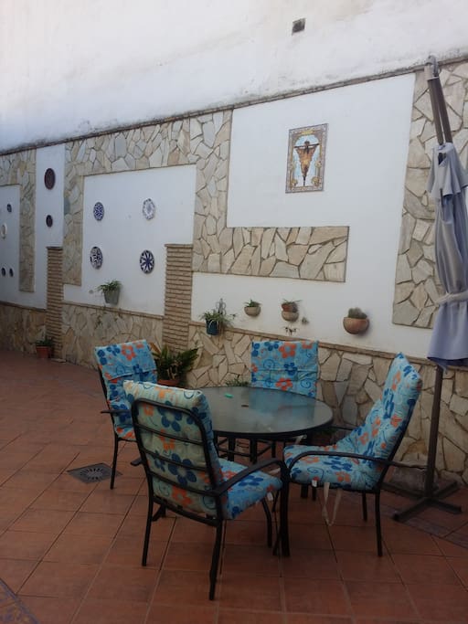 Patio particular con barbacoa