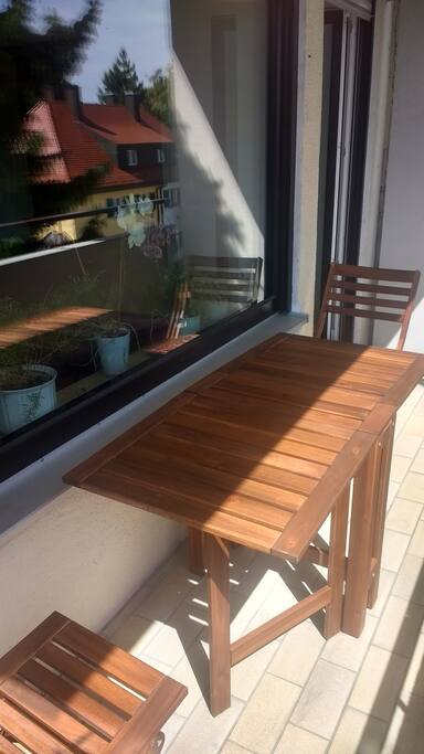 balcony table