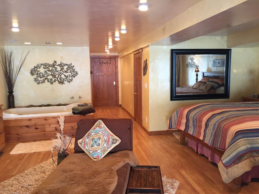 Lakeside Suite