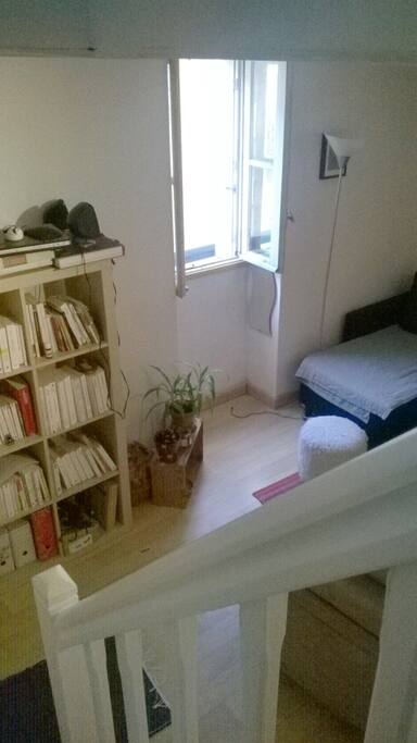 Séjour vu depuis l'escalier
