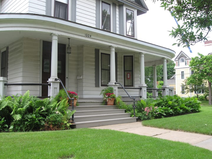 Home in La Crosse · ★4.96 · 1 bedroom · 1 bed · 1.5 baths