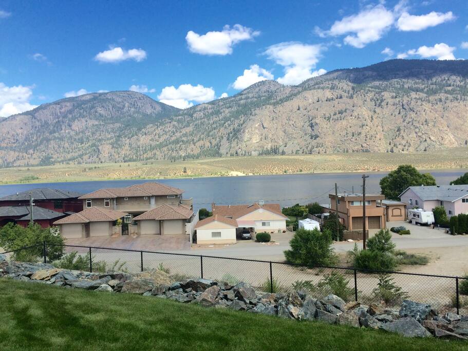 Lakeside Villa Sep 21 Guest Suite In Osoyoos Canada 2 Bedroom 1 Bathroom