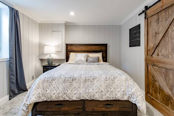 Modern farmhouse retreat, private living, bed/bath