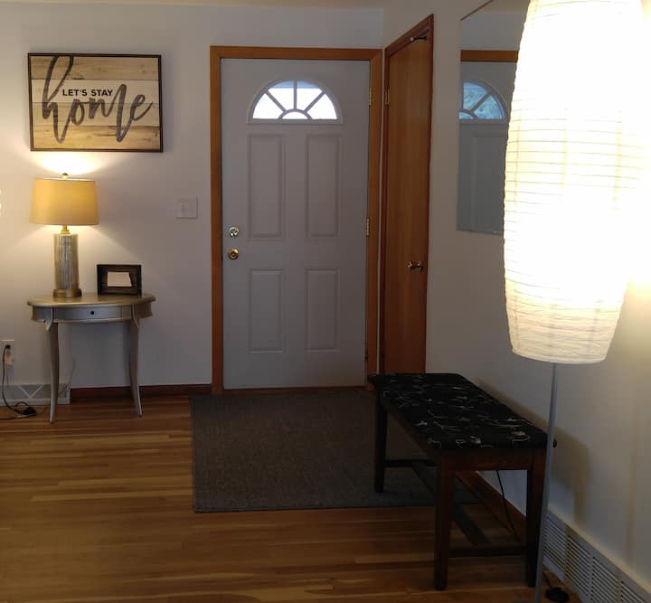 Gorgeous 3 Bed Home! Perfect Long Term Stay! - Bismarck, ND