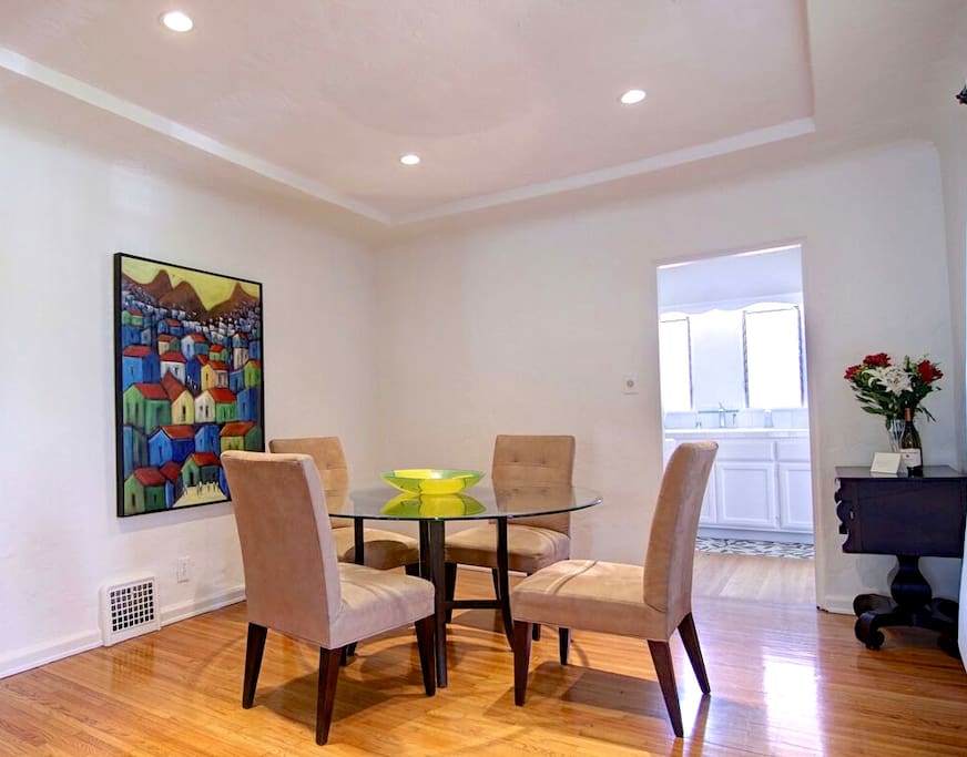 Formal dining room. Seats 6. Great for entertaining.