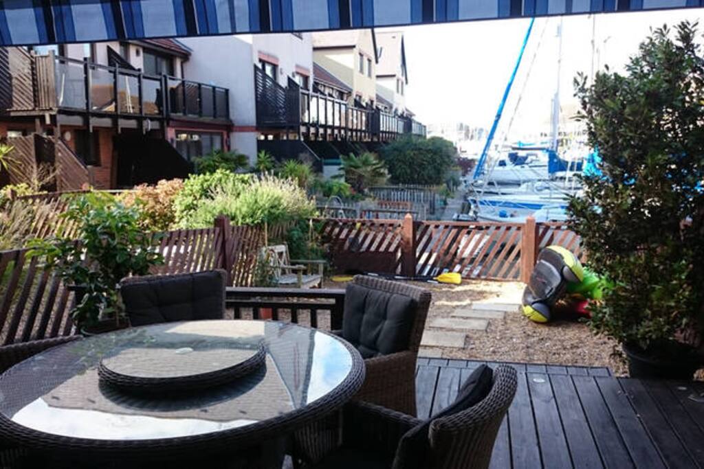 Full use of garden and decking