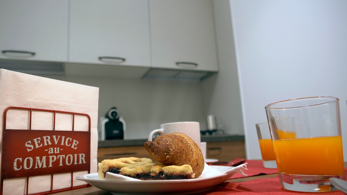 Top performing Airbnb: Detached house in the center Cardille Apartment in Monopoli