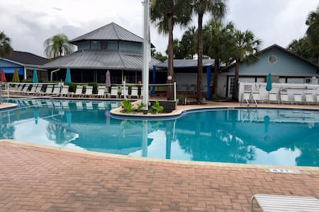 Paradise Lakes, Land O' Lakes Vacation Rentals & Homes - Land O' Lakes